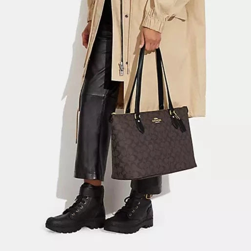 Gallery Tote In Signature Canvas