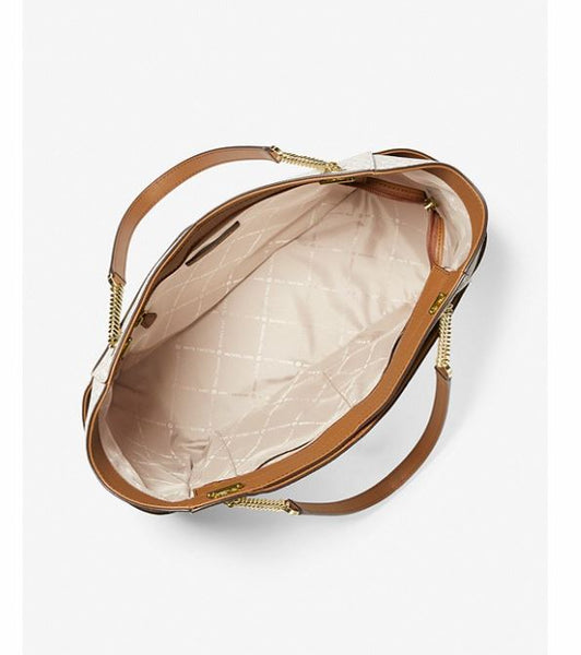 Jet Set Large Logo Shoulder Bag