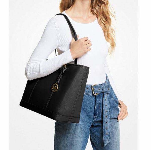 Jet Set Travel Large Saffiano Leather