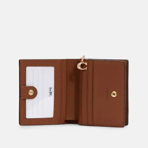 Snap Wallet In Signature Canvas