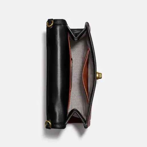 Kip Turnlock Crossbody