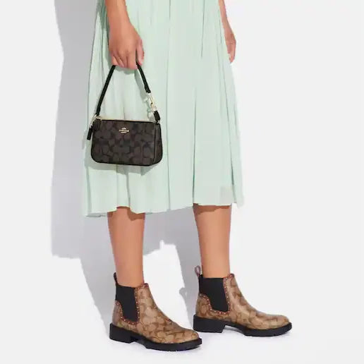 Nolita 19 In Signature Canvas